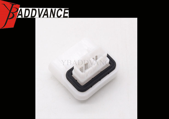 White Automotive Bulkhead Electrical Fuel Pump Connector 4 Pin For Toyota Corolla Honda Nissan