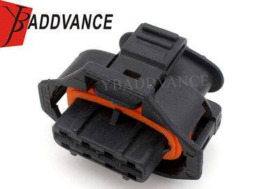 1928403736 4 Hole Black Compact 1.1 Series Bosh Engine Connector